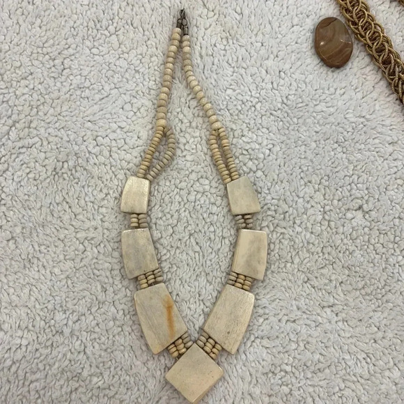 Real bone necklace - Picture 4 of 4
